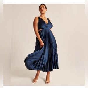Abercrombie & Fitch Navy Satin Pleated Cutout Maxi Dress Size Medium